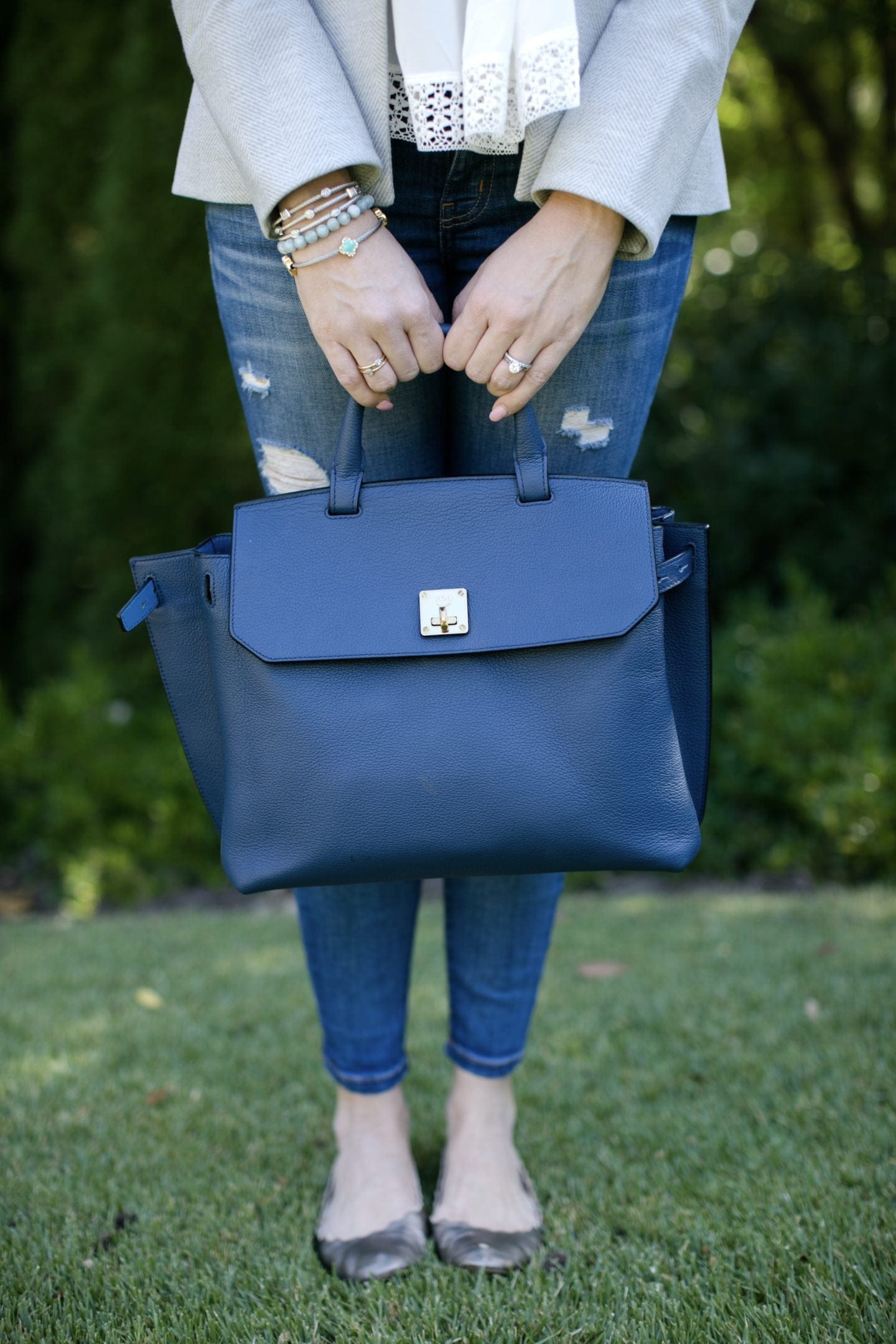 The Handbag with a Light in it! - bluegraygal
