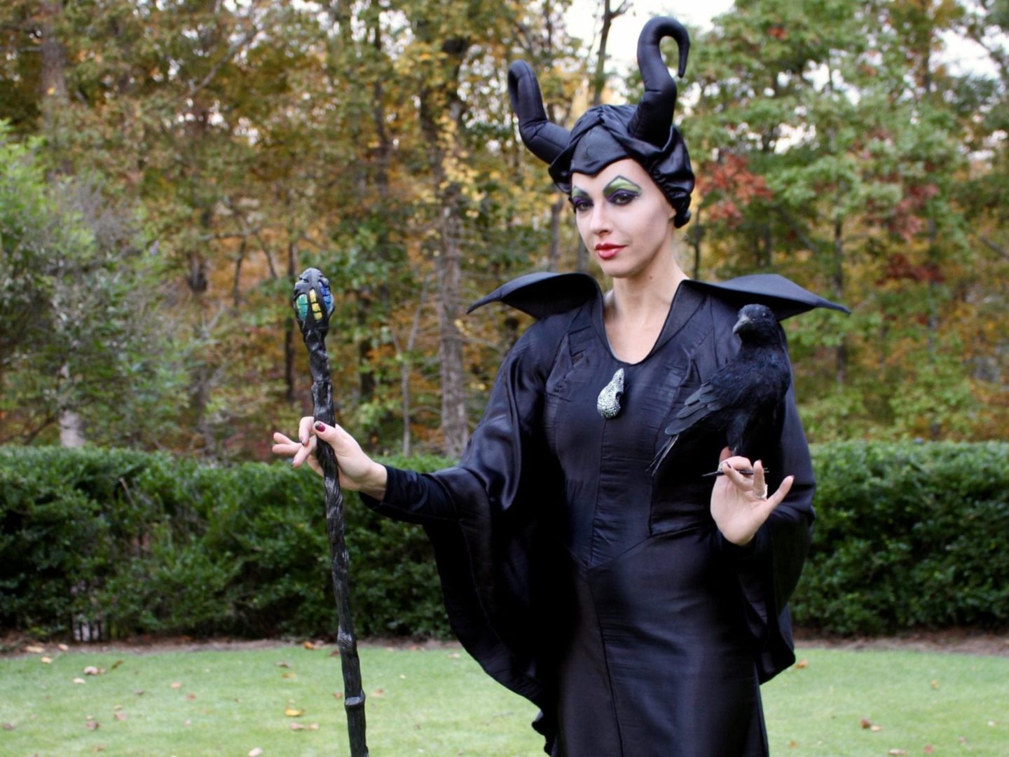 Diy Maleficent costume & Maleficent makeup tutorial | bluegraygal