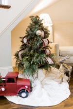 Double The Christmas Garland On A Staircase Banister! | BlueGrayGal