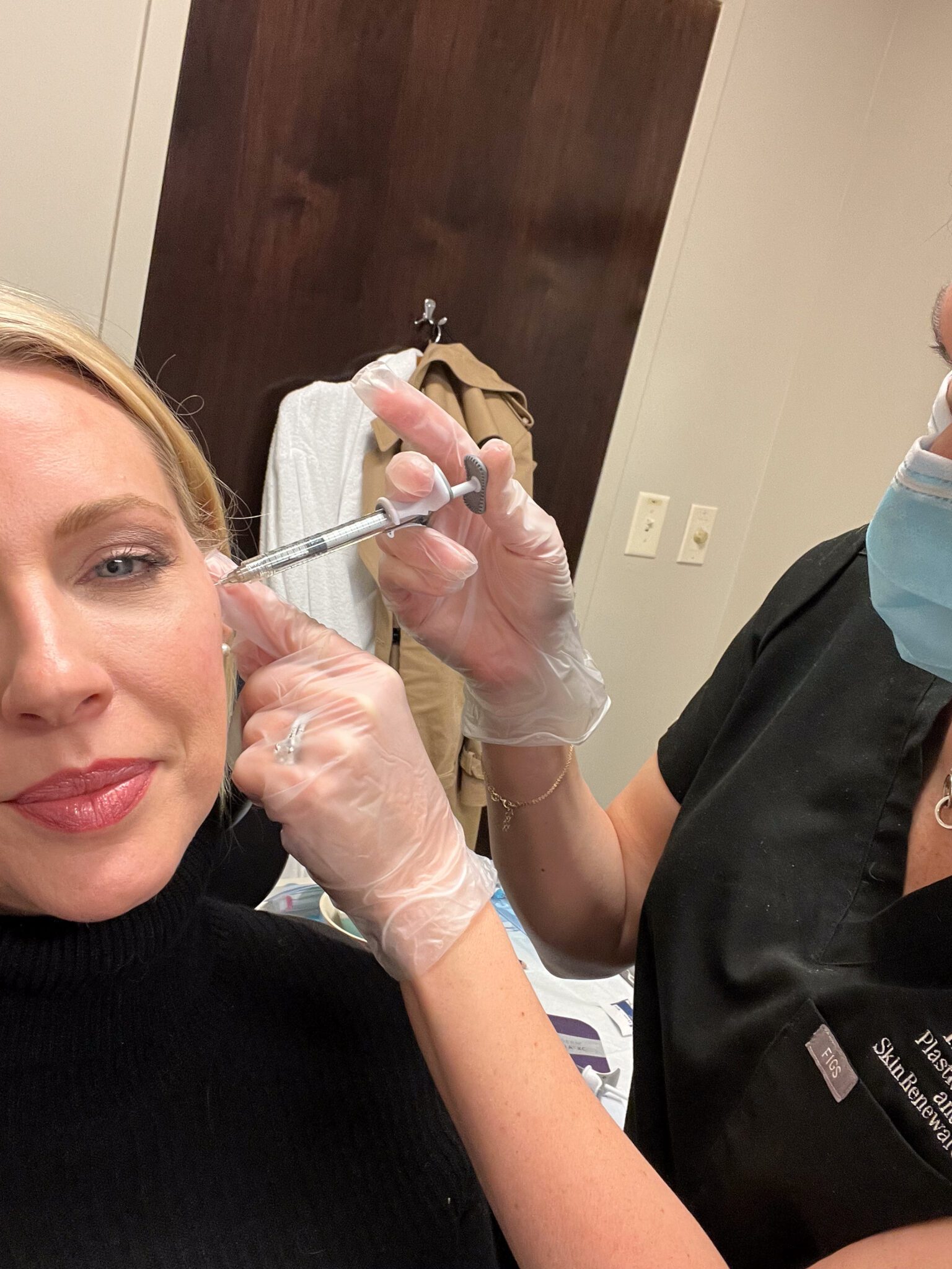 Influencer BlueGrayGal, Kelly Page, getting Allergan Botox for TMJ injected into the masseter and temporalist muscles for jaw clenching pain.